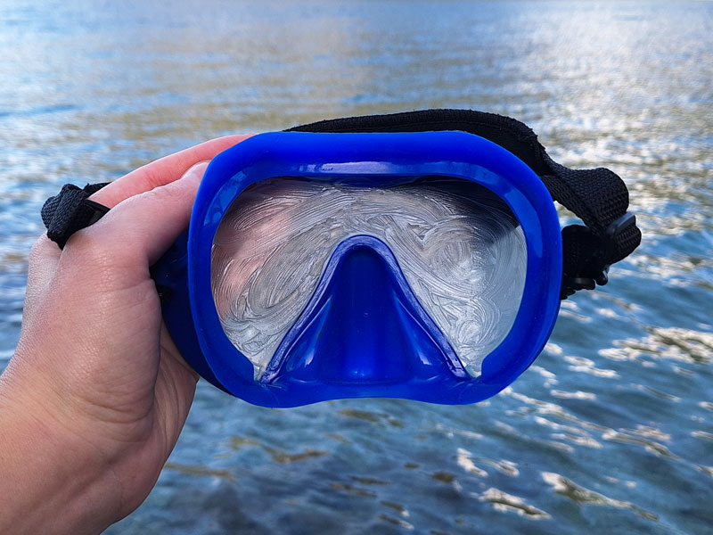 Diving goggles: Care & tips against fogging